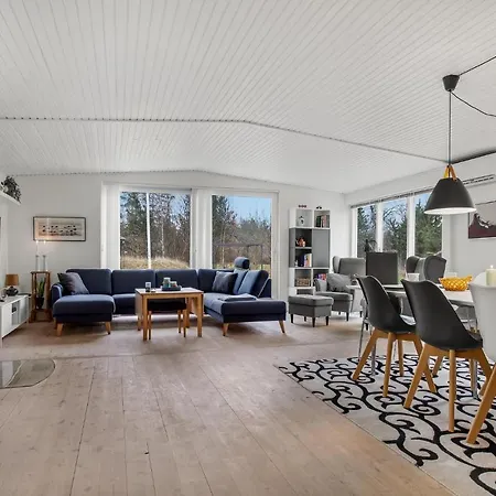 Gorgeous In With Kitchen