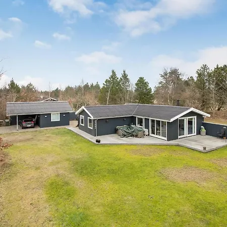 Holiday home Gorgeous In With Kitchen *
