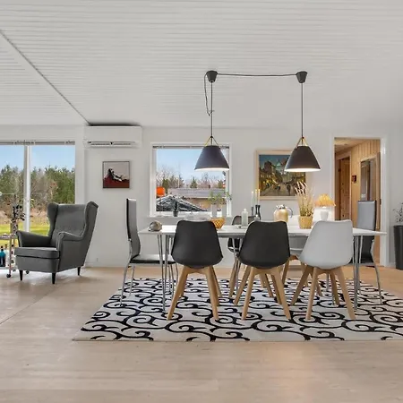 Gorgeous In With Kitchen Holiday home Strandby